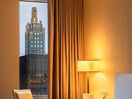 Fairmont Chicago at Millennium Park Gold Experience