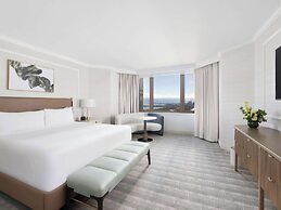 Fairmont Chicago at Millennium Park Gold Experience