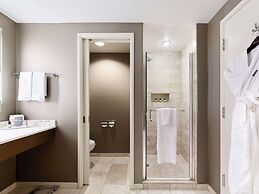 Fairmont Chicago at Millennium Park Gold Experience