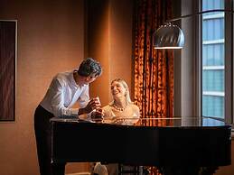 Fairmont Chicago at Millennium Park Gold Experience