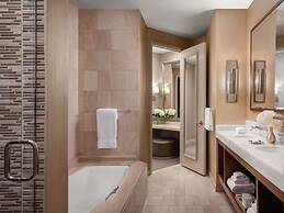 Fairmont Chicago at Millennium Park Gold Experience