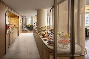Fairmont Chicago at Millennium Park Gold Experience