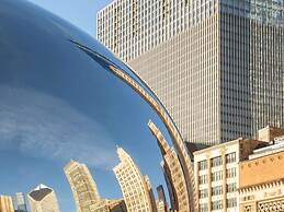 Fairmont Chicago at Millennium Park Gold Experience