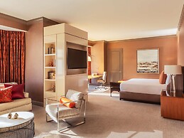 Fairmont Chicago at Millennium Park Gold Experience