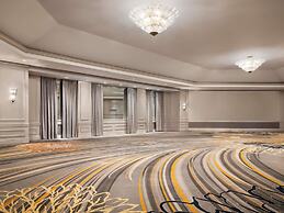 Fairmont Chicago at Millennium Park Gold Experience