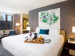 Fairmont Chicago at Millennium Park Gold Experience