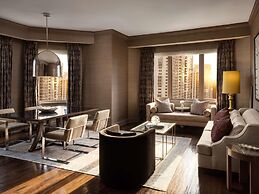 Fairmont Chicago at Millennium Park Gold Experience