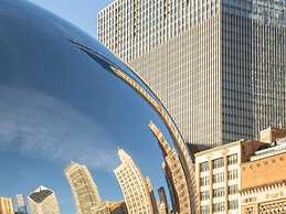 Fairmont Chicago at Millennium Park Gold Experience