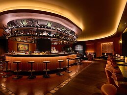 Fairmont Chicago at Millennium Park Gold Experience