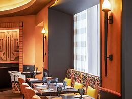 Fairmont Chicago at Millennium Park Gold Experience