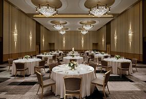 Fairmont Century Plaza Gold Experience