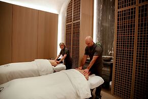 Fairmont Century Plaza Gold Experience
