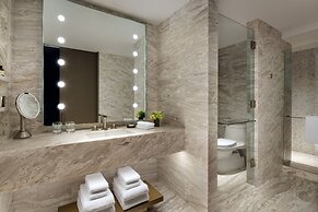 Fairmont Century Plaza Gold Experience