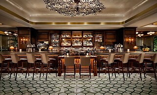 Fairmont Century Plaza Gold Experience