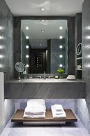 Fairmont Century Plaza Gold Experience