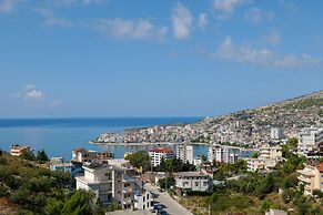 Stunning 2-bed Apartment in Sarandë