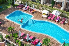 Harmony Suites Saint Vlas