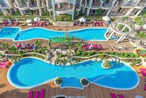 Harmony Suites Saint Vlas