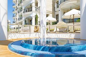 Harmony Suites Saint Vlas