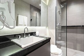 Charlie Oscar Freire