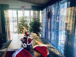 Liljekonvalj Cottage Overlooking the River Sauna