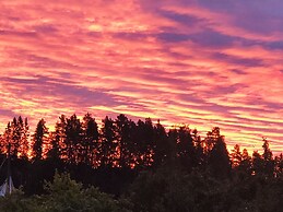 Liljekonvalj Cottage Overlooking the River Sauna