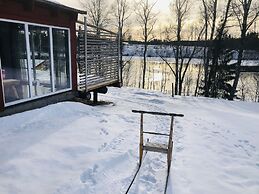 Liljekonvalj Cottage Overlooking the River Sauna