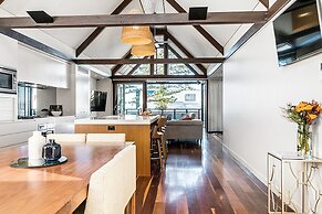 Your Luxury Escape - On The Bay 2