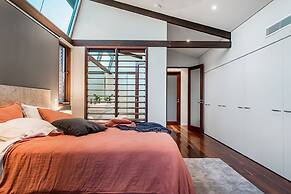 Your Luxury Escape - On The Bay 2