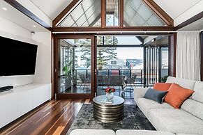 Your Luxury Escape - On The Bay 2