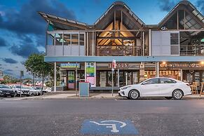 Your Luxury Escape - On The Bay 2