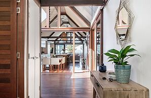 Your Luxury Escape - On The Bay 2