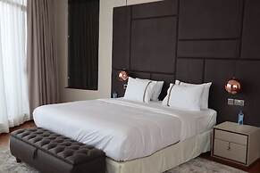 The Curve by the Park Apartments