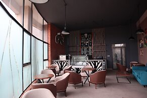 The Curve by the Park Apartments