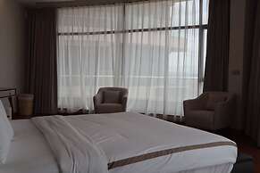 The Curve by the Park Apartments