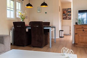 Enjoyin Luxury Chalet With Swimming Pool