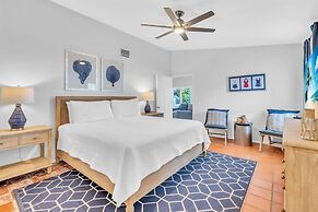 The Beach House 3 Bedroom Home by RedAwning