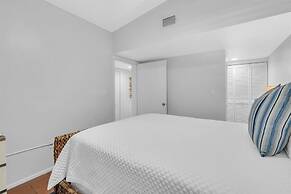 The Beach House 3 Bedroom Home by RedAwning