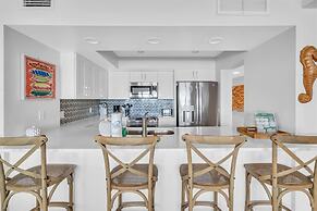 The Beach House 3 Bedroom Home by RedAwning