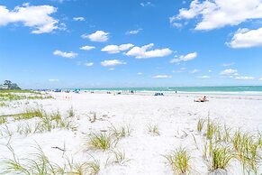 The Beach House 3 Bedroom Home by RedAwning