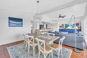 The Beach House 3 Bedroom Home by RedAwning