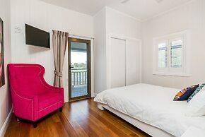 Your Luxury Escape - Midgen Flat