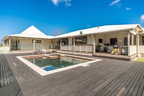 Your Luxury Escape - Midgen Flat