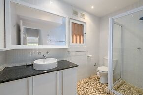 San Lameer Villa Rentals 2907