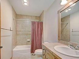 1 Bedroom Ski in Condo Only One Block From Historic Downtown, Shopping