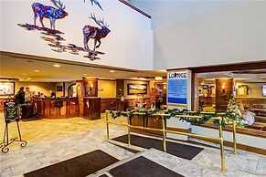 1 Bedroom Ski in Condo Only One Block From Historic Downtown, Shopping