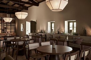 The Olivar Suites