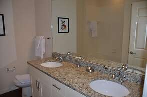 Lucaya 3 Bedroom 2 Bath Townhome!