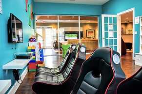 Lucaya 3 Bedroom 2 Bath Townhome With Flat Screen TV