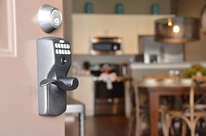 Lucaya 3 Bedroom 2 Bath Townhome With Flat Screen TV